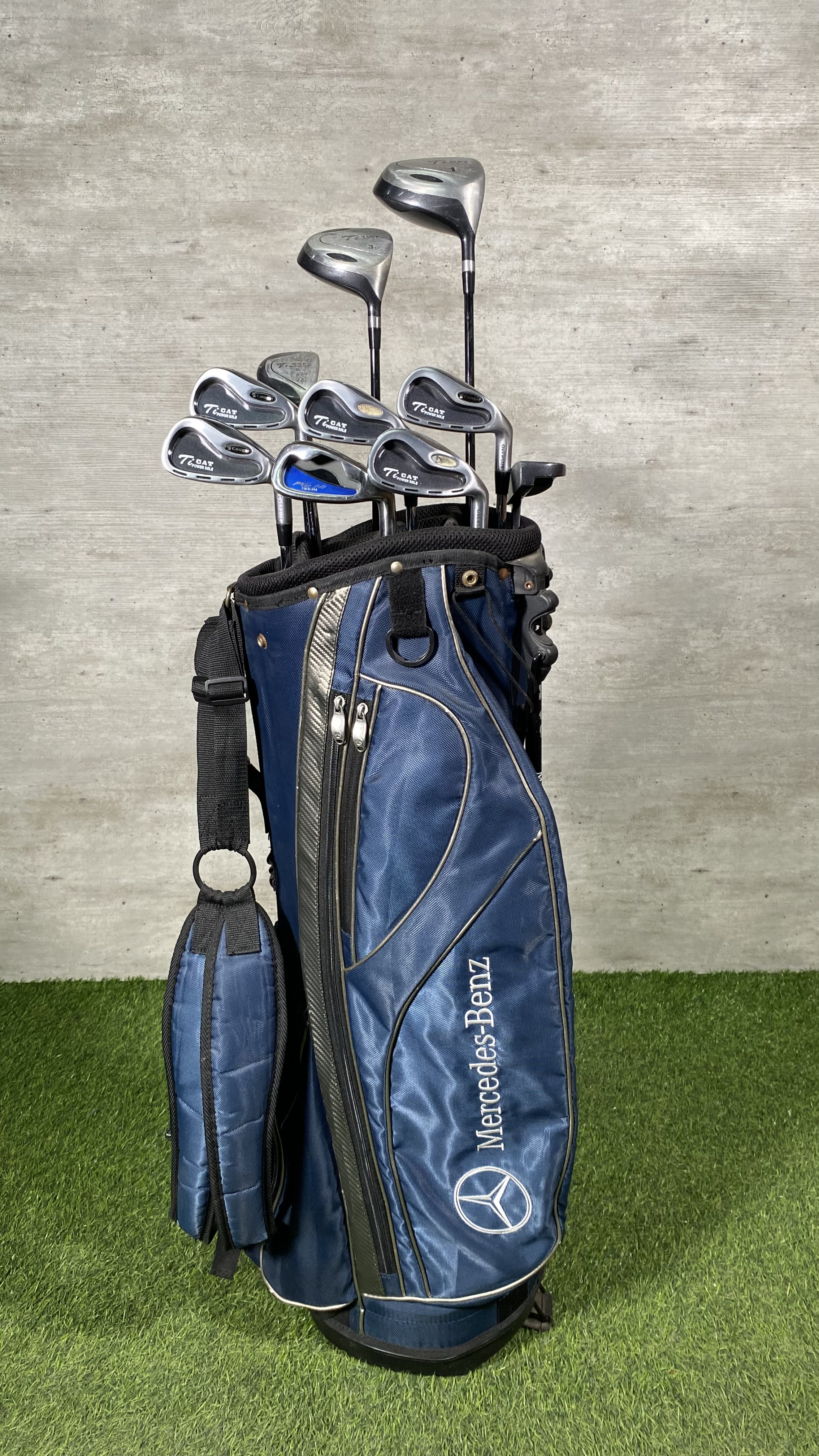 Cougar Cat Ti Golf Set