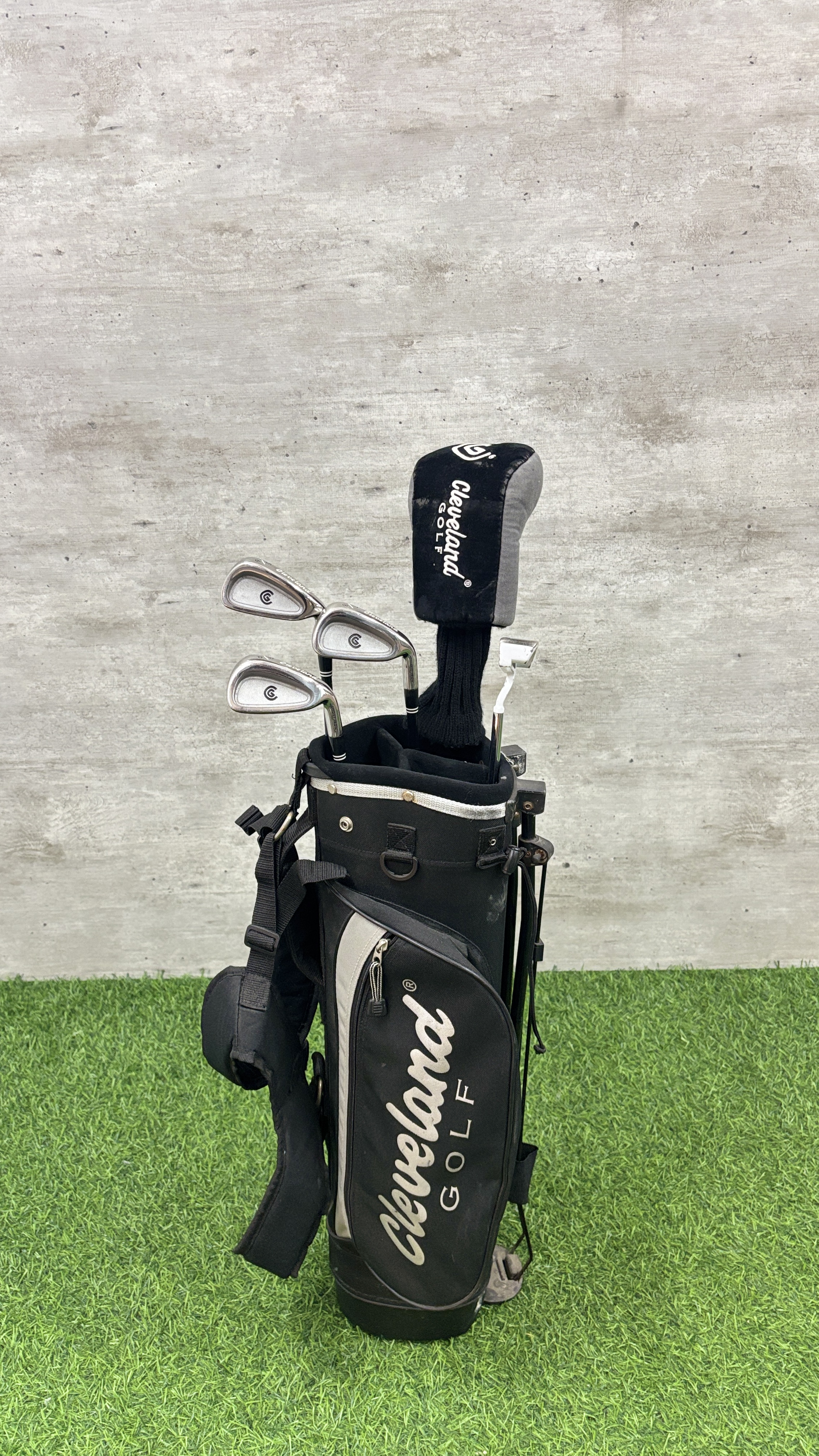 Cleveland Series Junior 7-8 Golf Set