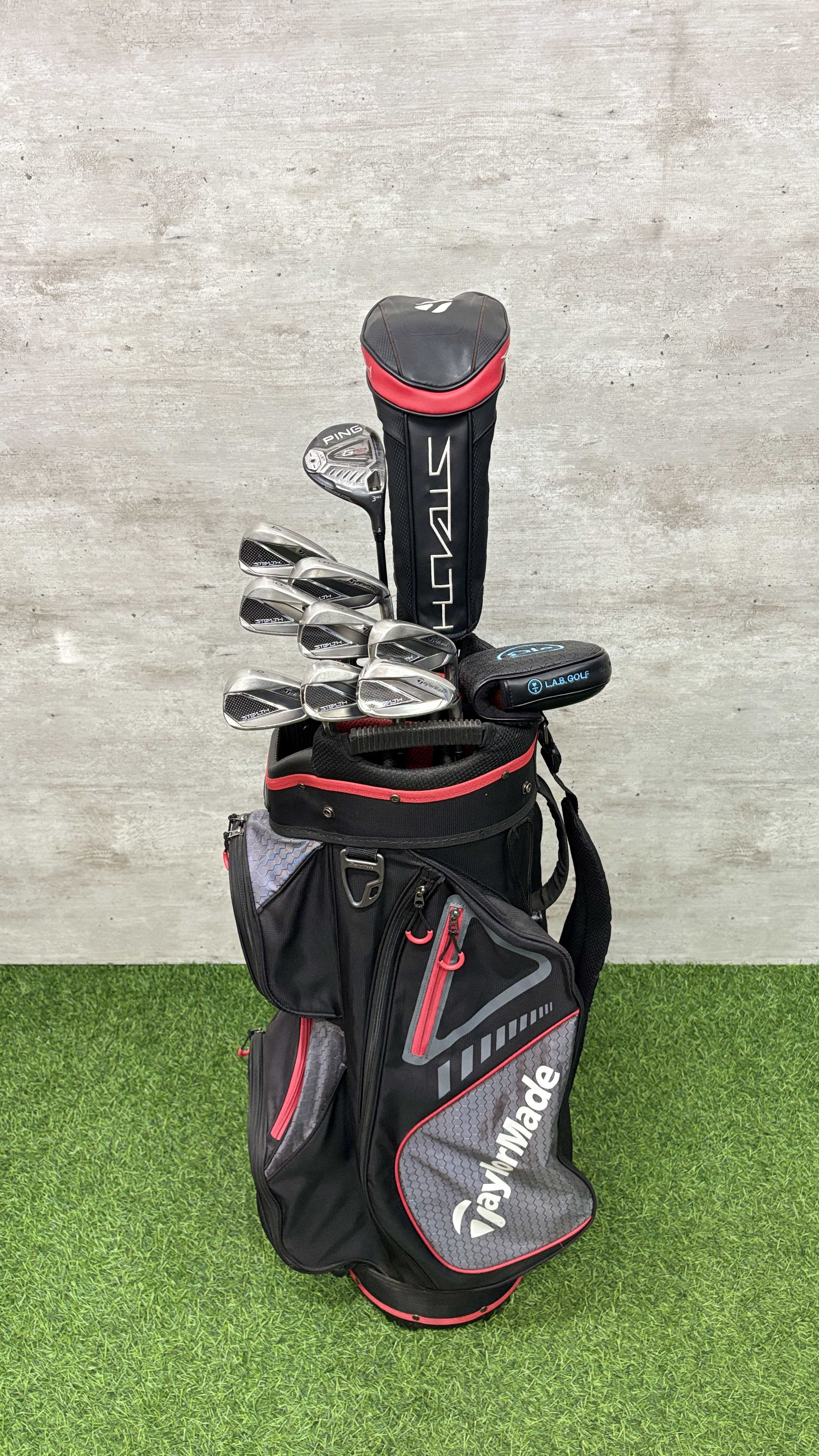 TaylorMade Stealth Golf Set