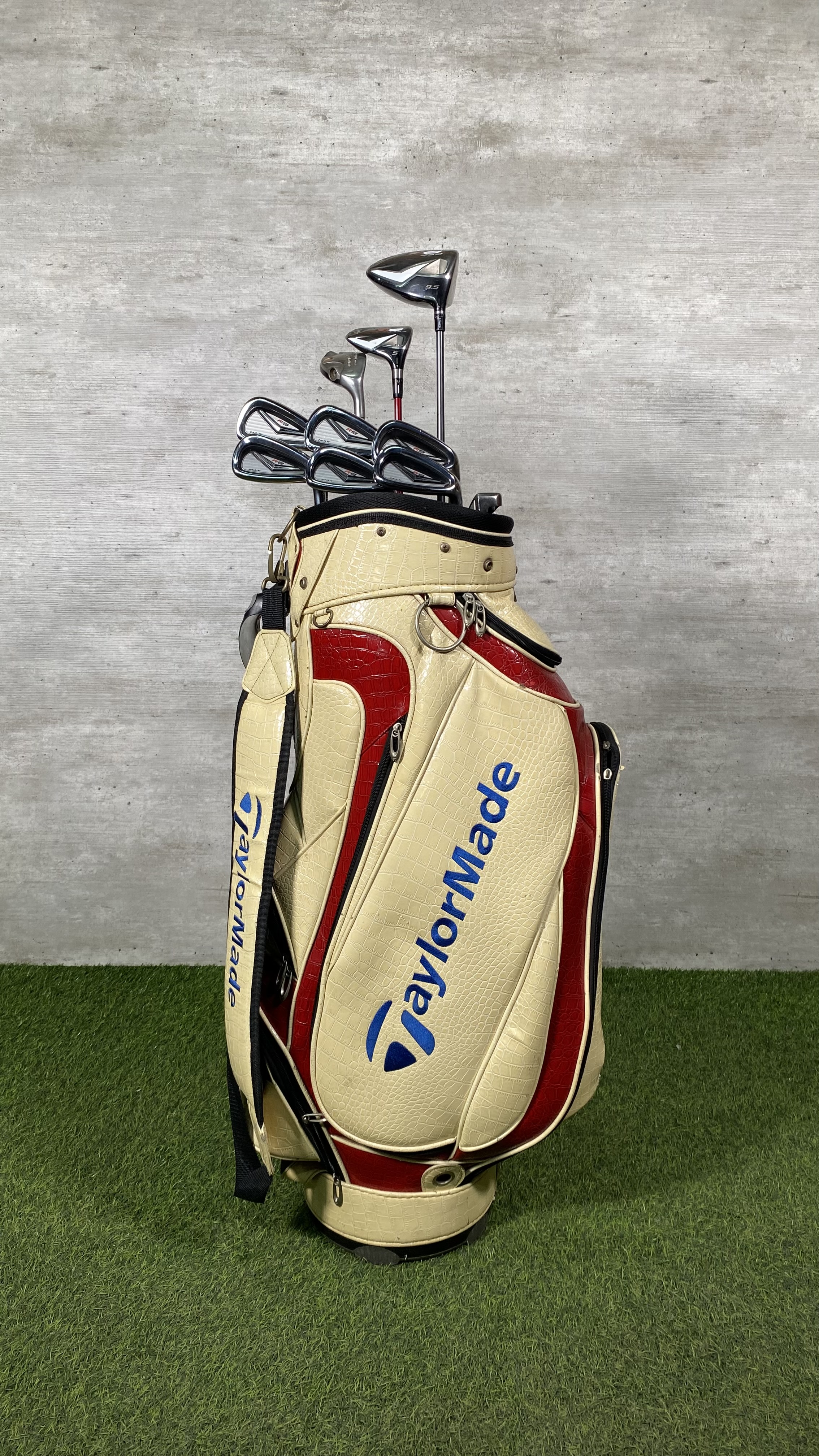 TaylorMade R9 Golf Set