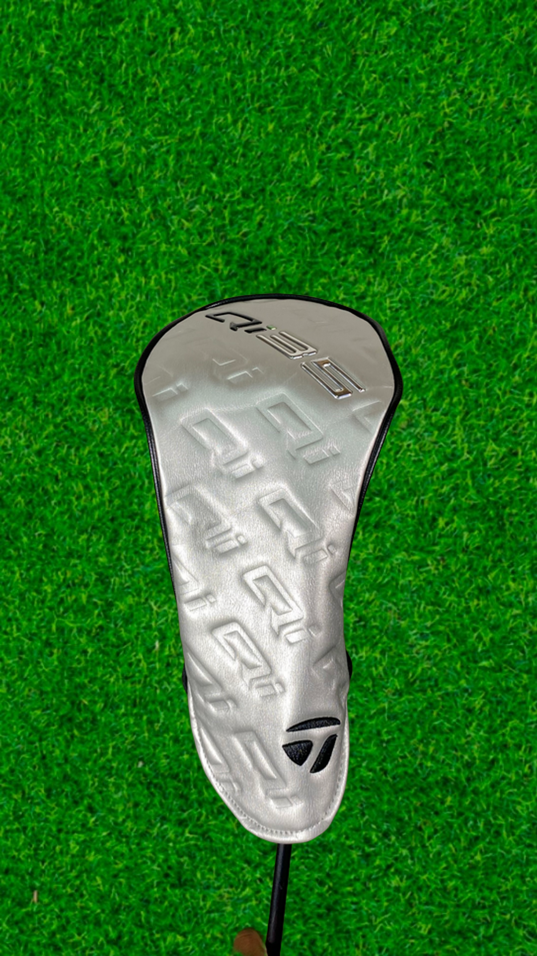New TaylorMade Qi35 10.5° Driver