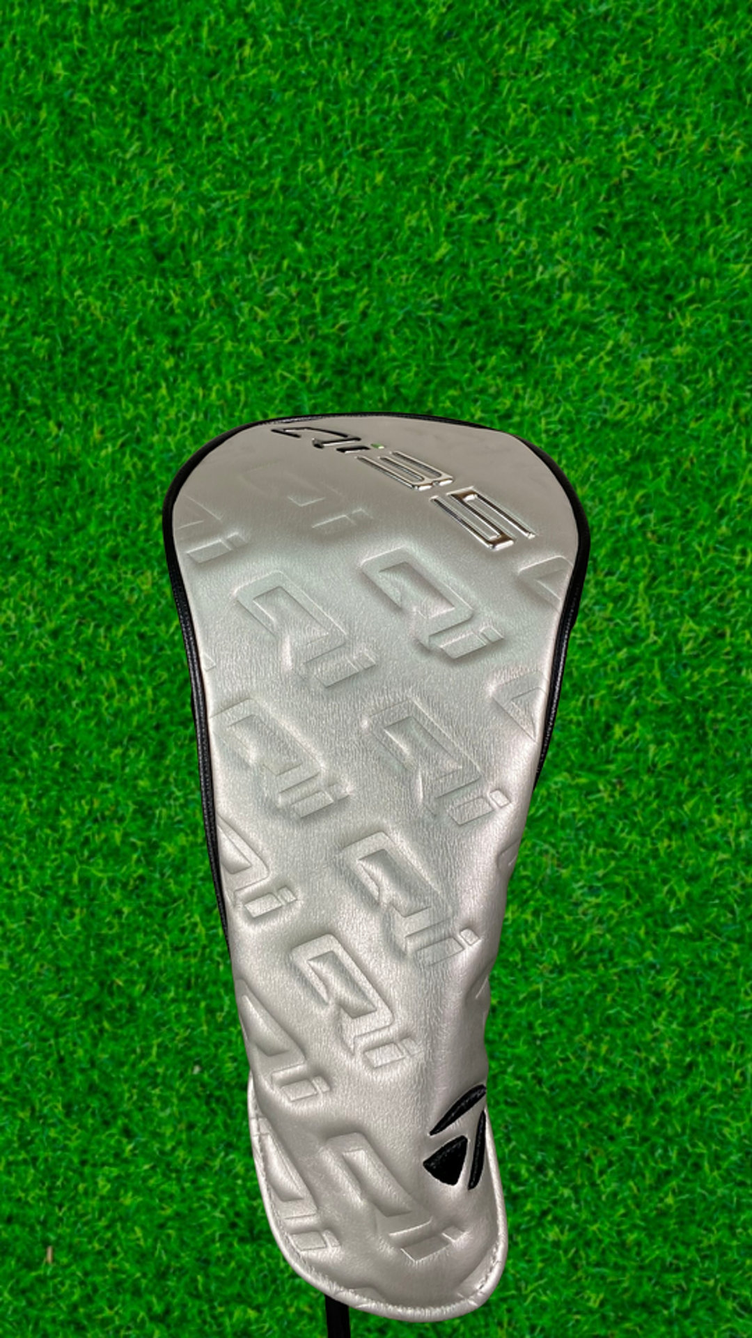 Left Handed TaylorMade Qi35 9° Driver