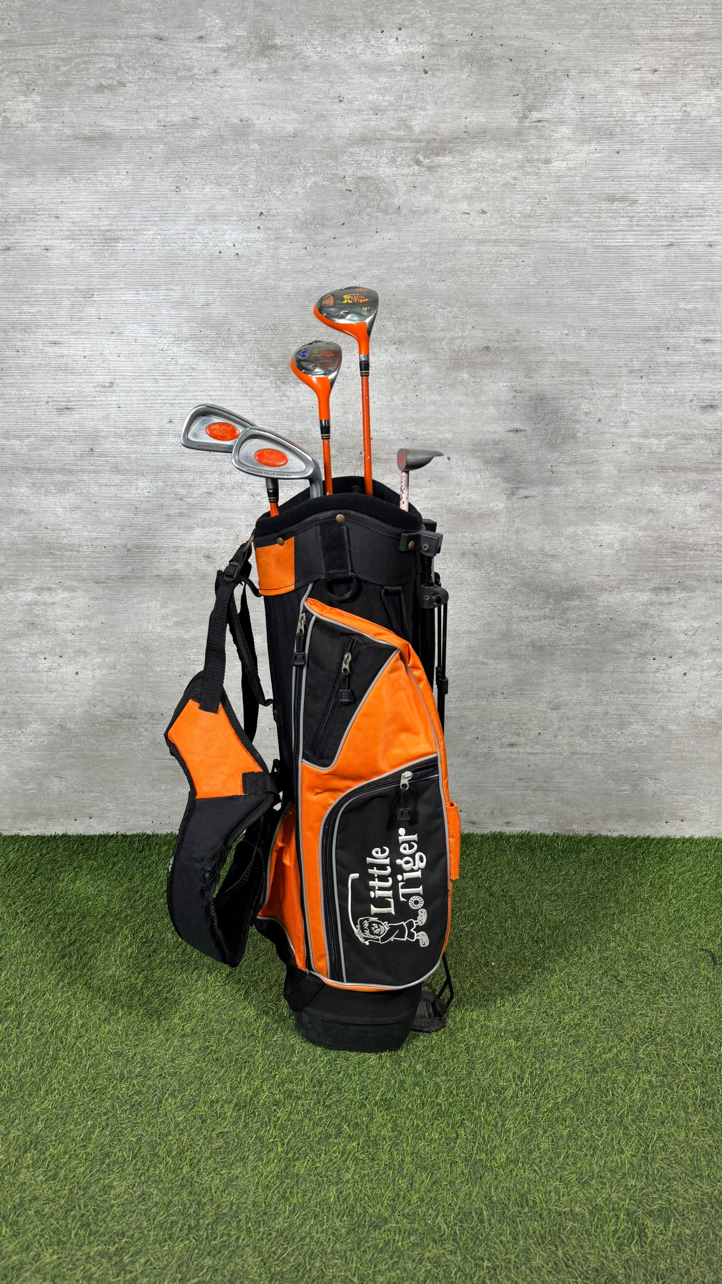 Little Tiger Junior 7-9  Golf Set
